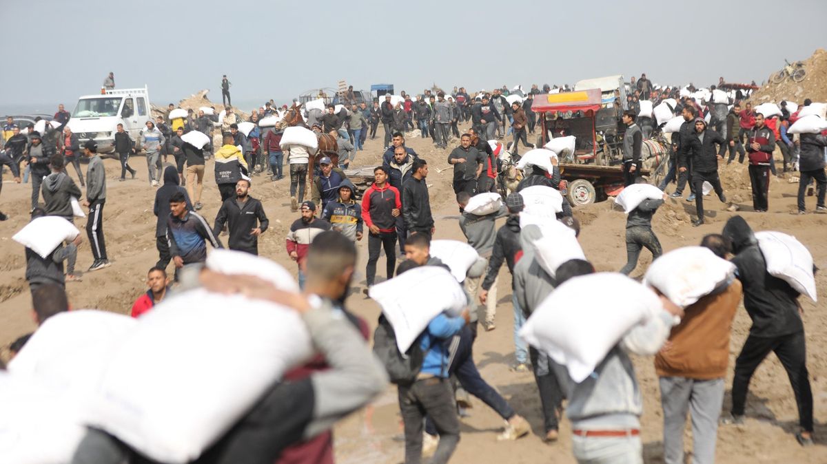 Potravinový program OSN zastavil pomoc pro sever Pásma Gazy, konvoj napadli